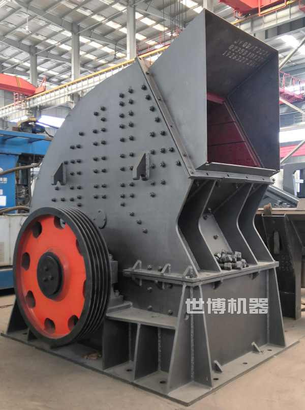 重锤式破碎机组装完成 重锤式破碎机组装完成