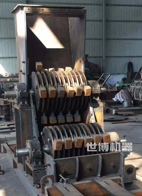 双级锤式破碎机内部结构图 双级锤式破碎机内部结构图